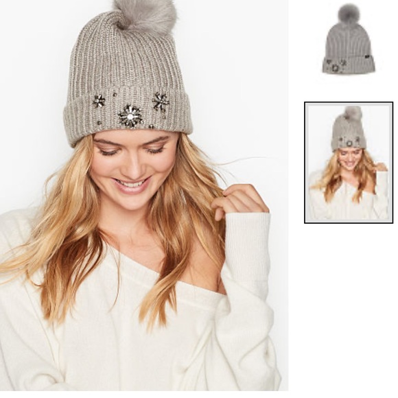 Victoria's Secret Accessories - NWT Victoria’s Secret Gray Pom Pom Beanie Hat